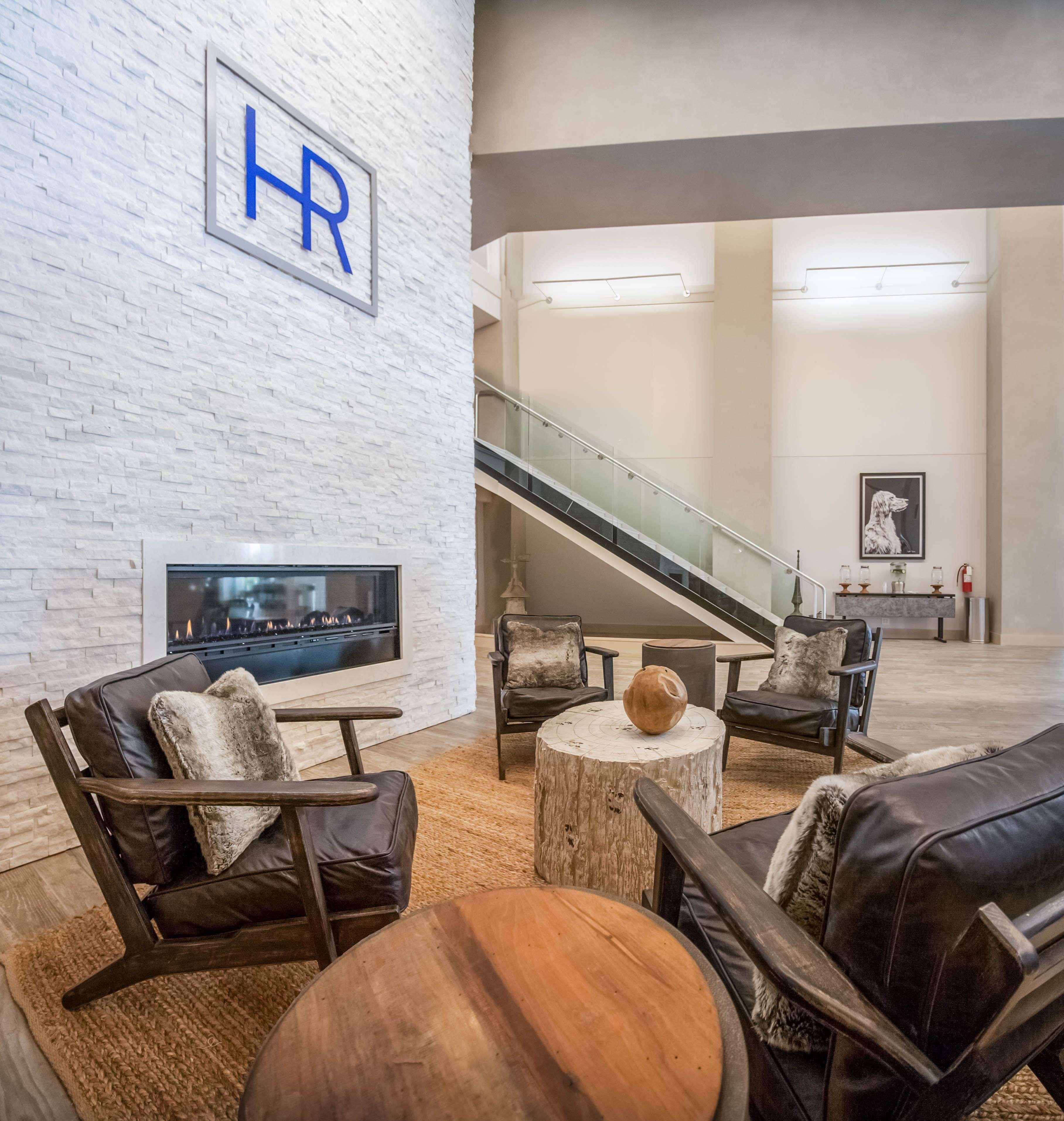 Hotel Renovo Des Moines Urbandale,Tapestry Collection Hilton Eksteriør billede